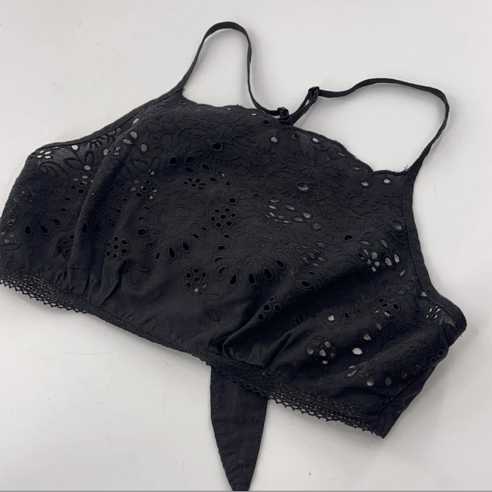 Urban Outfitters Black Eyelet Tie Front Crop Top Size Small NWT